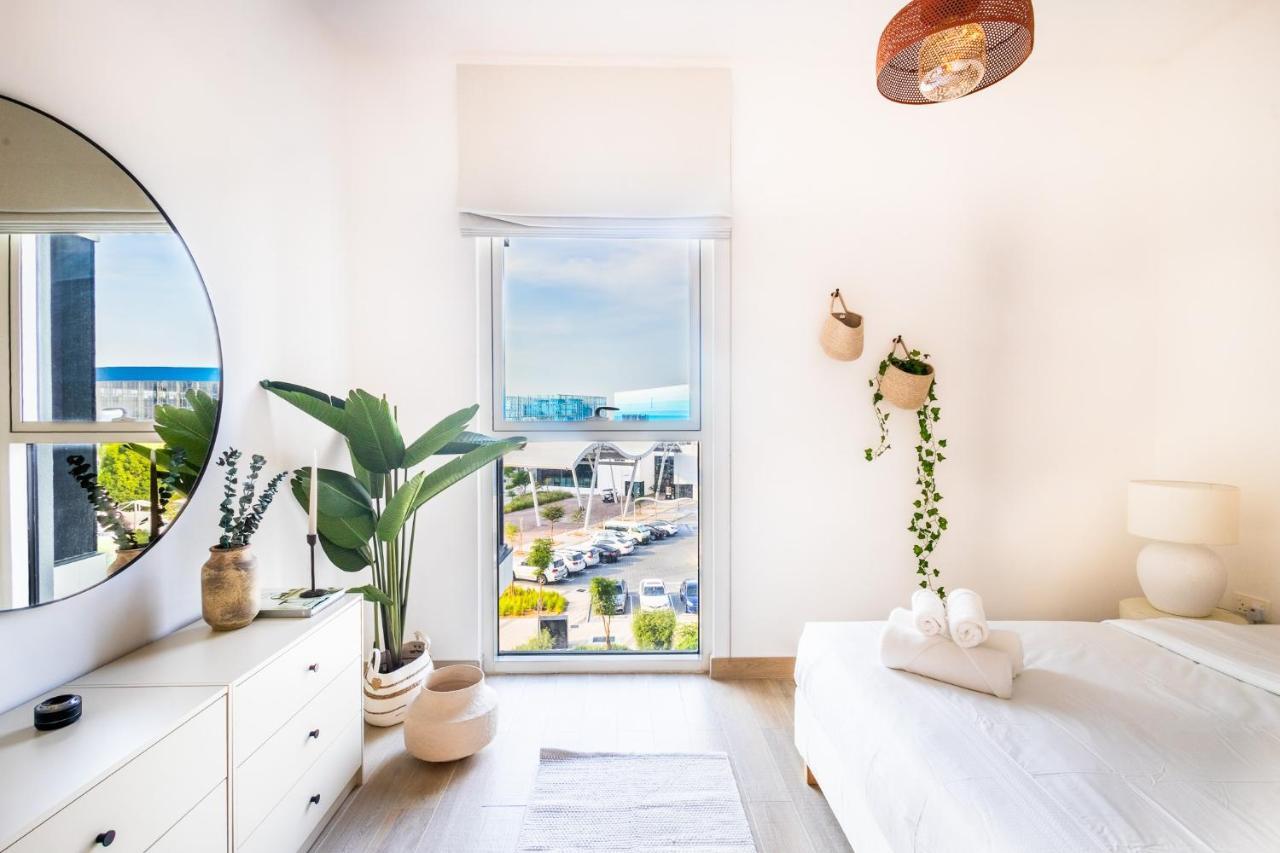 Voyage'S Stylish 1Br At Waters Edge Apartamento Abu Dhabi Exterior foto